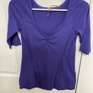 LOLE - ladies scoop neck t-shirt- size s